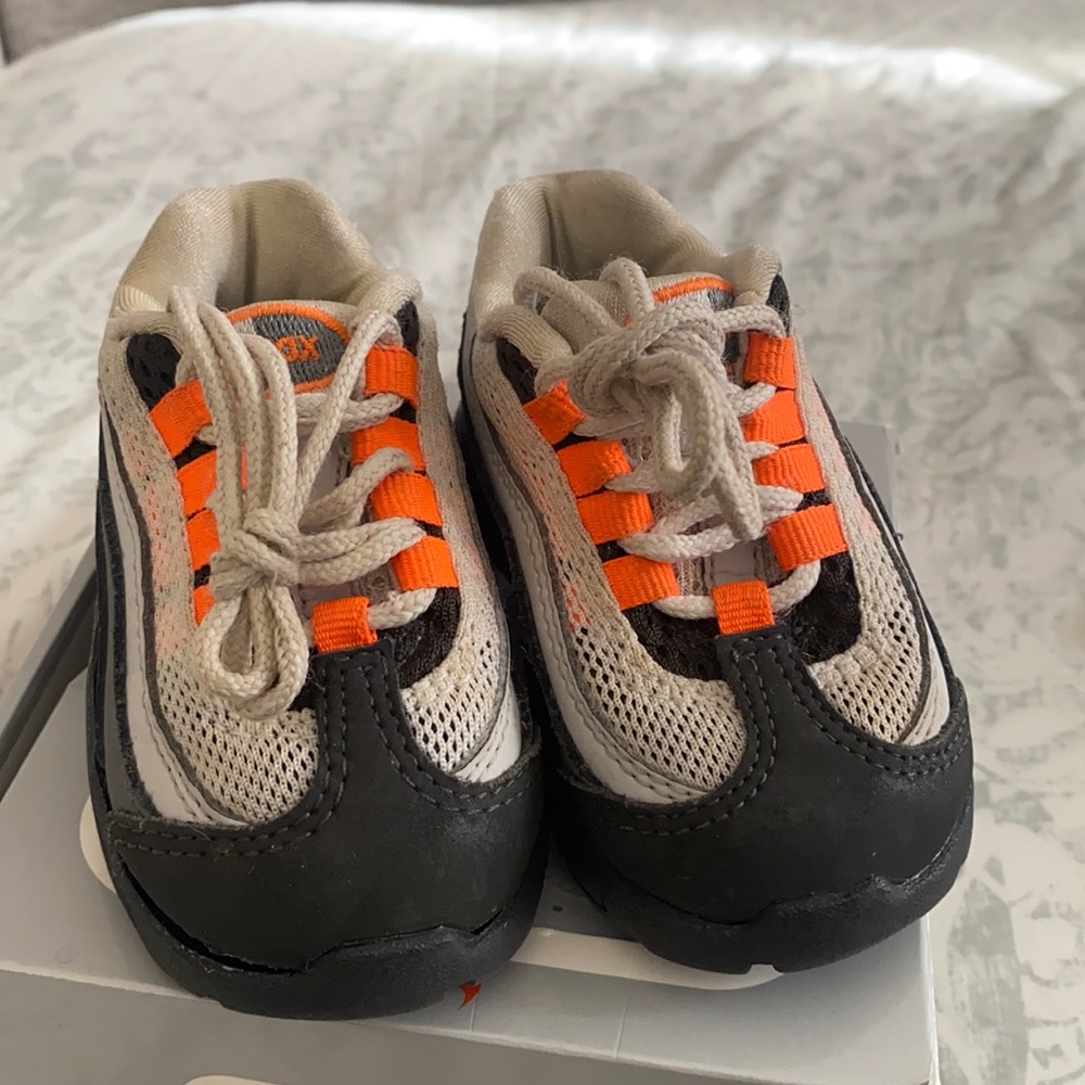 Baby airmax grey and orange used condition